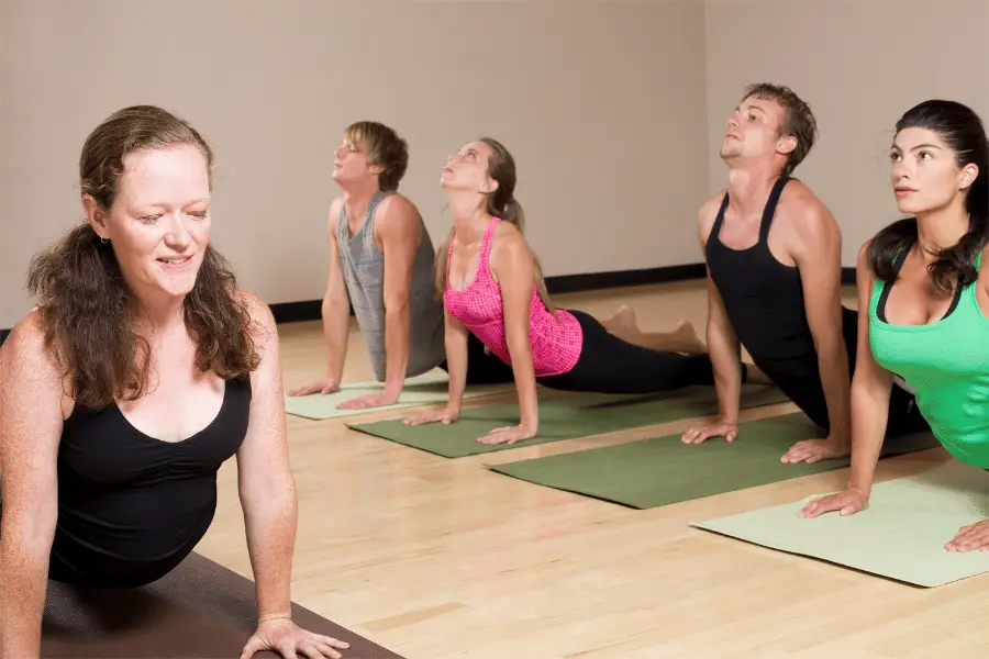 Tailoring Yoga Classes to Diverse Skill Levels: A Guide for Yoga Teachers